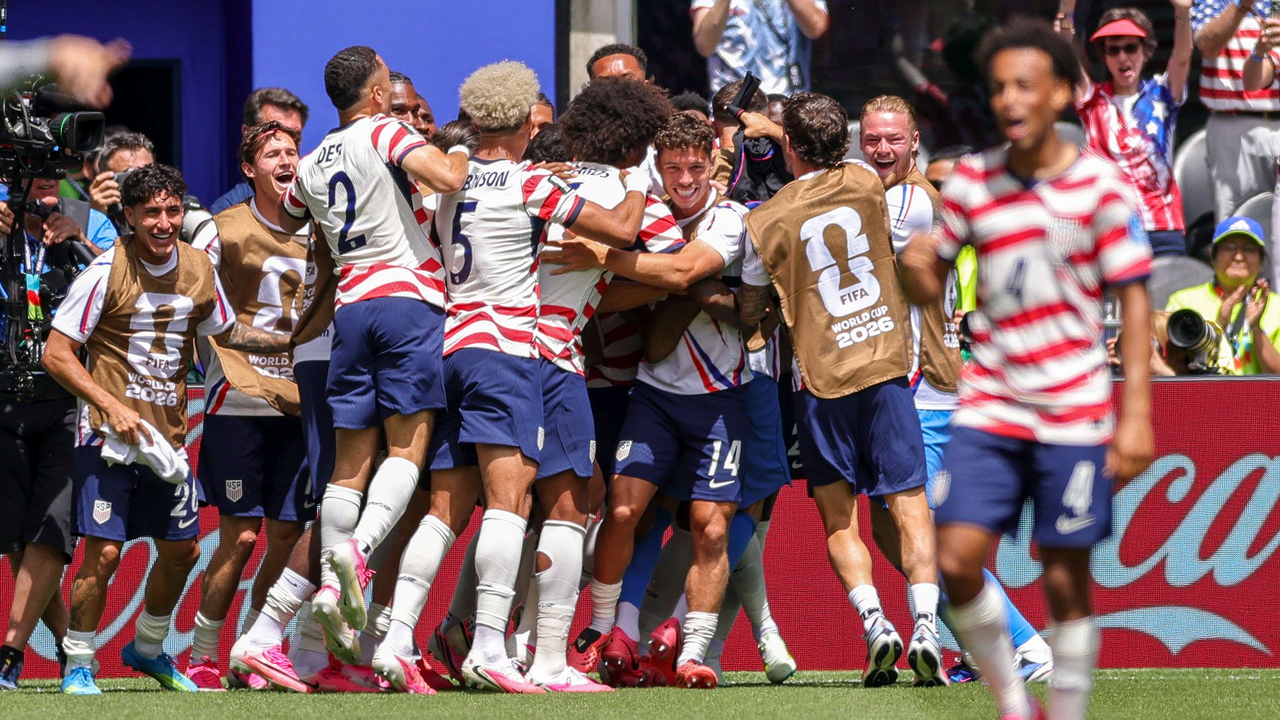 USA Beat Australia and Reach the Knockout Stage With a Game to Spare image 2