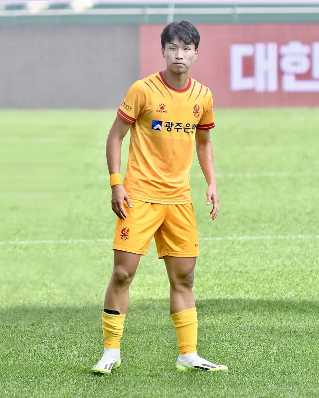 Ji-sung Eom