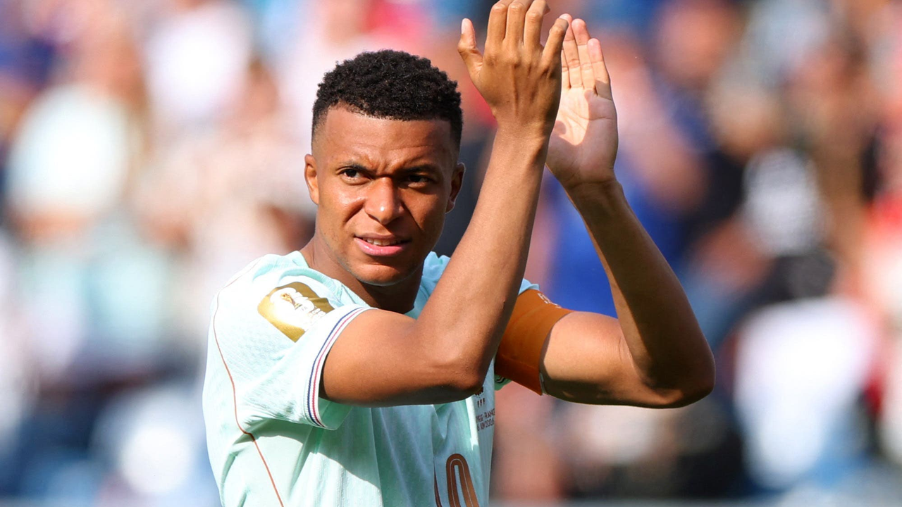 Ronaldo's Mbappe Praise Puts France's Knockout Run Under a Legacy Lens