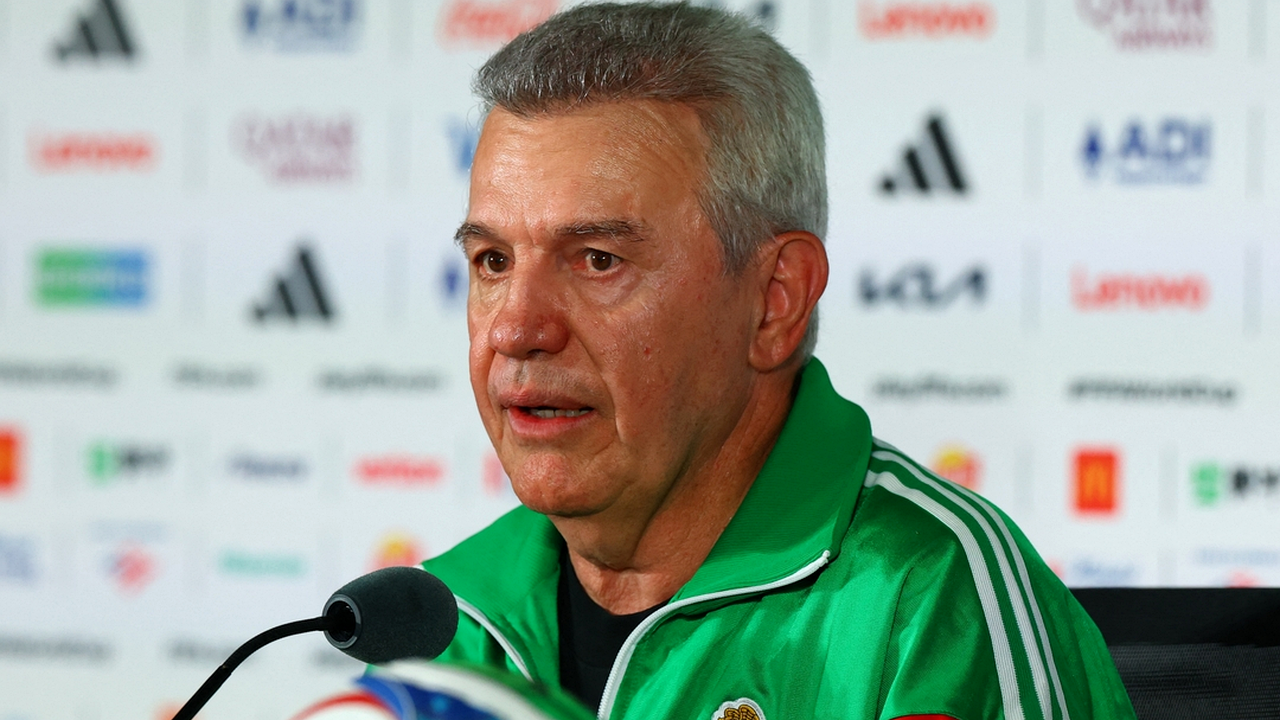 Aguirre Says Mexico Need an Almost Perfect Match Against England