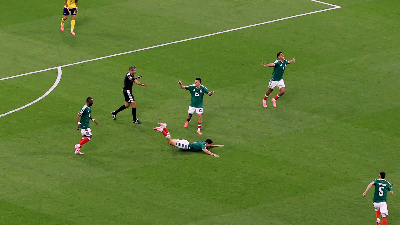 Jimenez's 47th Mexico Goal Adds a Record Edge to the Fifth-Match Chase