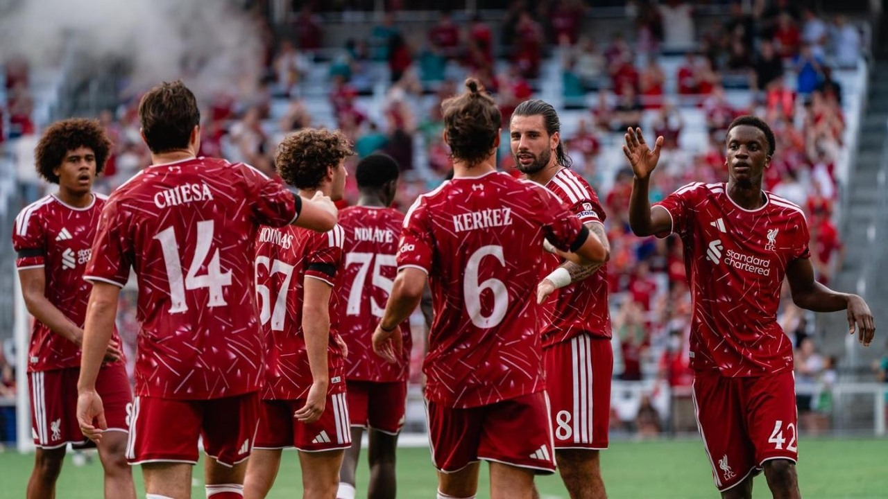 Liverpool players compete against Sunderland in Nashville