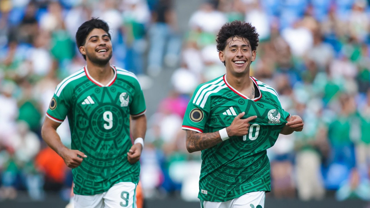 Mexico under-20 players celebrate together during the match