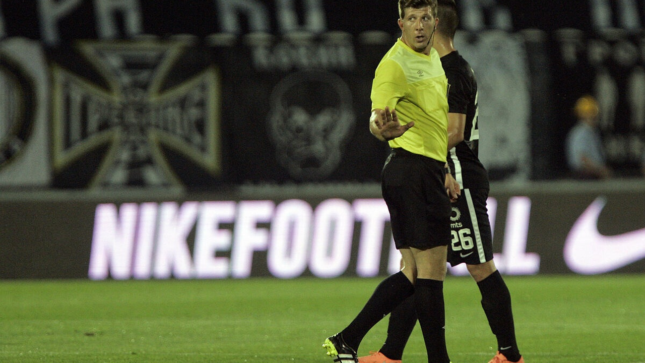 Novak Simovic manages play from the centre of the pitch