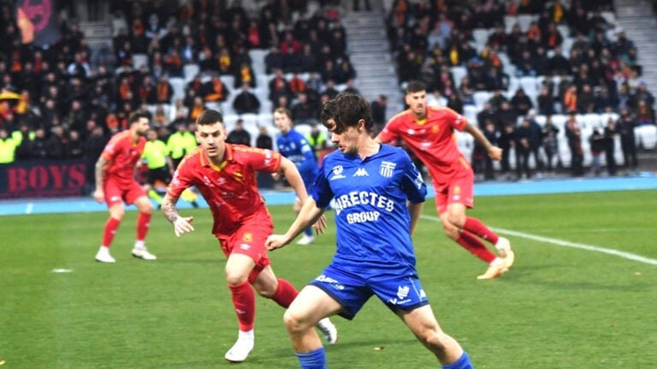 Preston Lions players defend during an NPL Victoria match