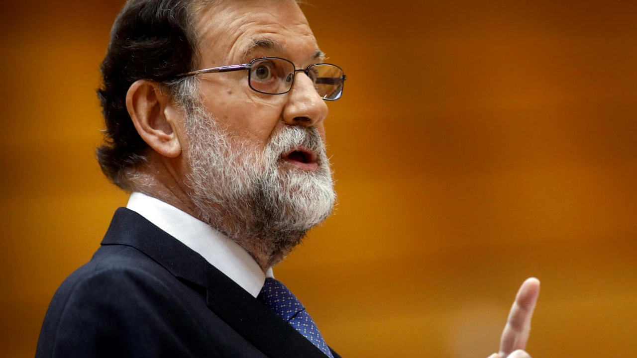 Rajoy’s France remark brings political noise into Spain’s biggest week