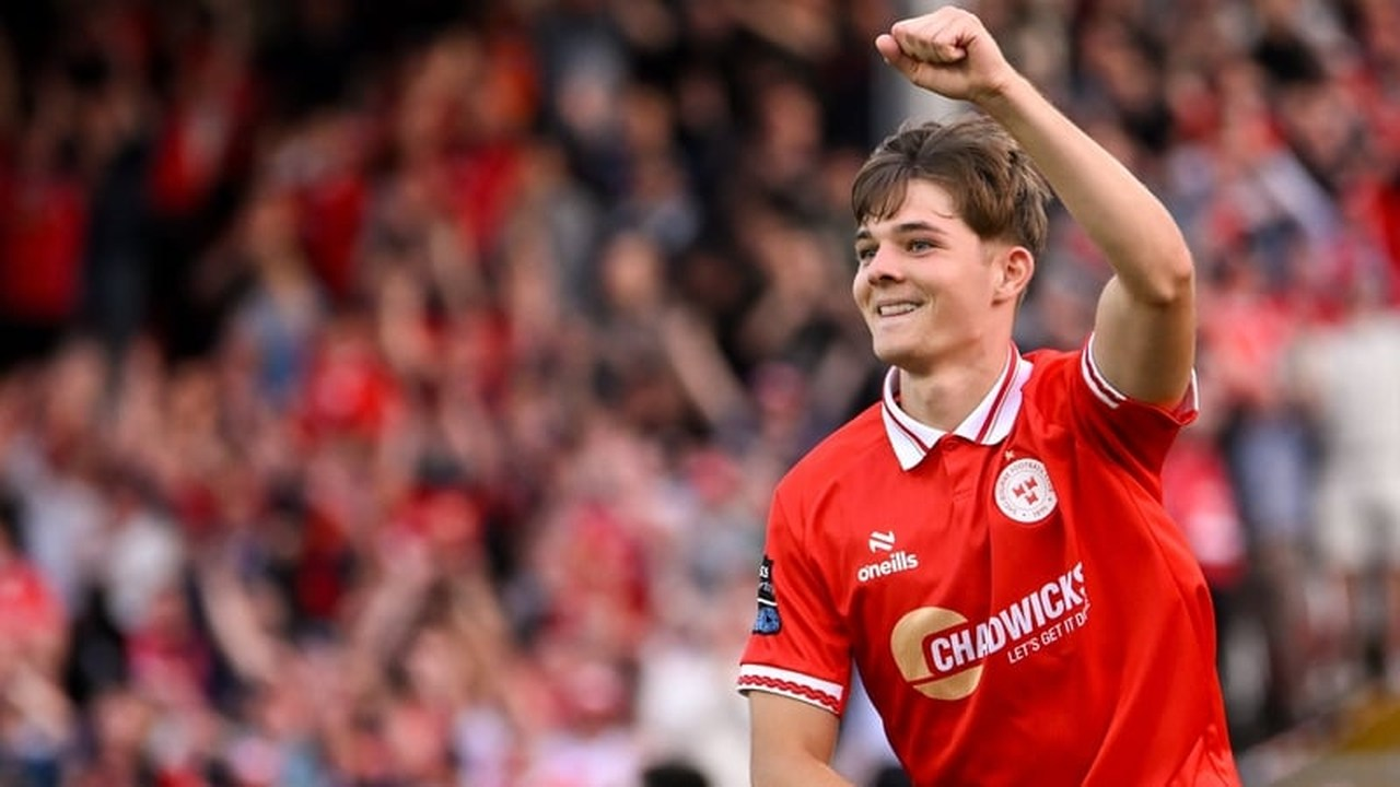Sean Moore celebrates for Shelbourne in front of the home crowd
