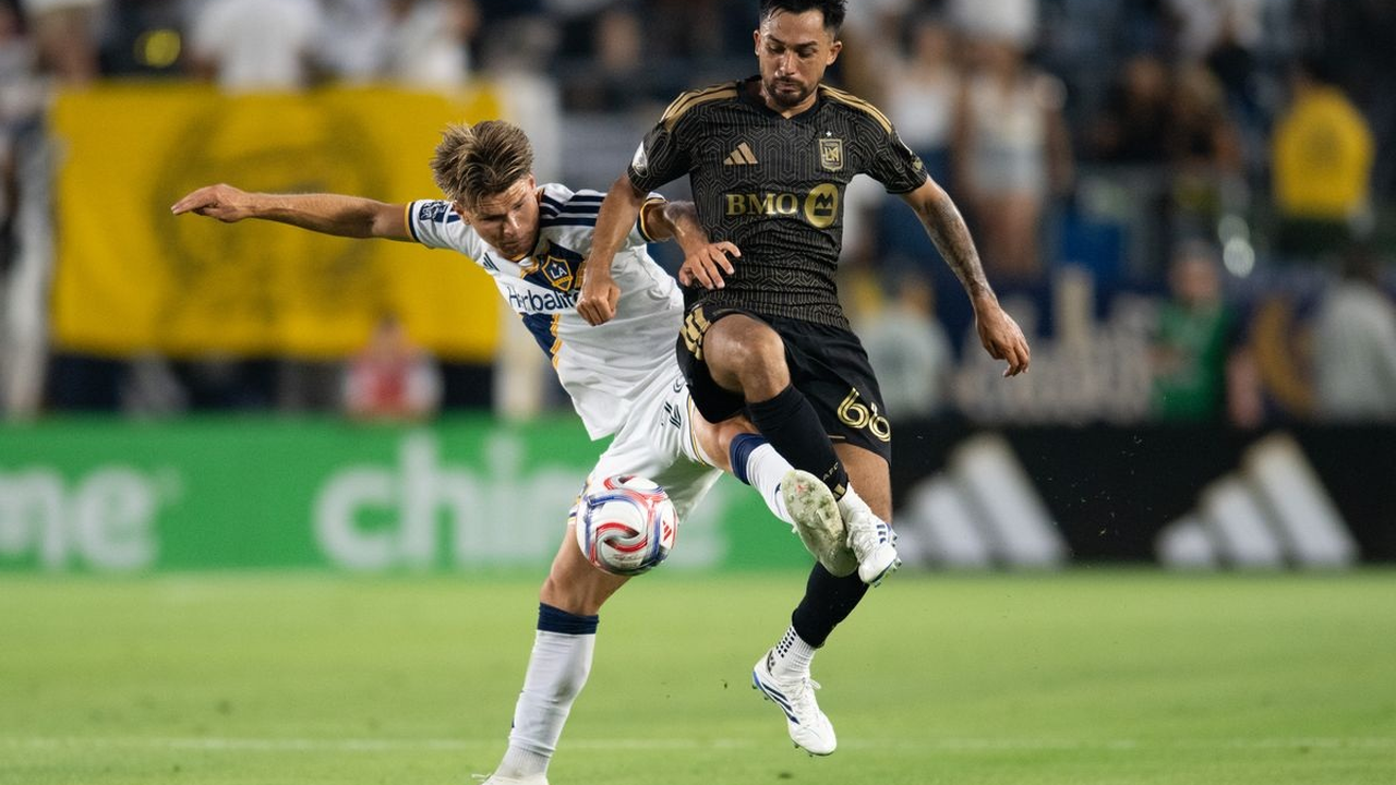 LAFC and LA Galaxy players in the current El Trafico match