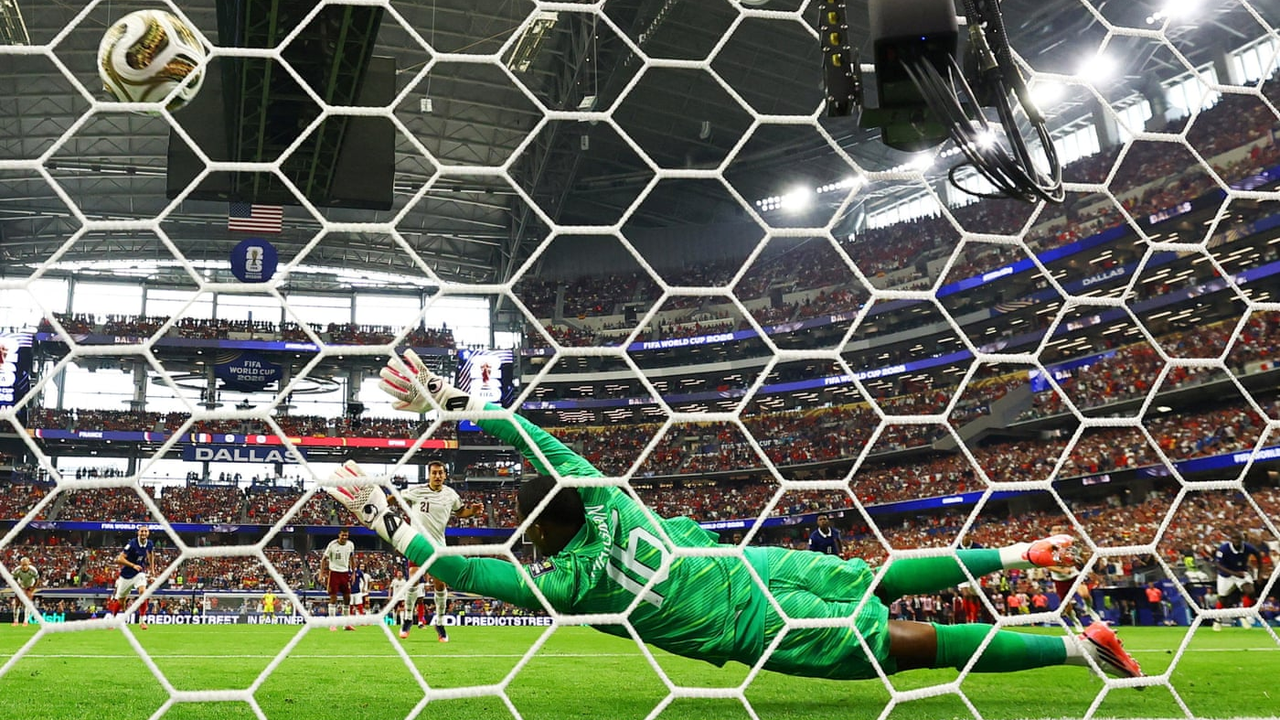 Pedro Porro and Spain teammates after the second goal against France