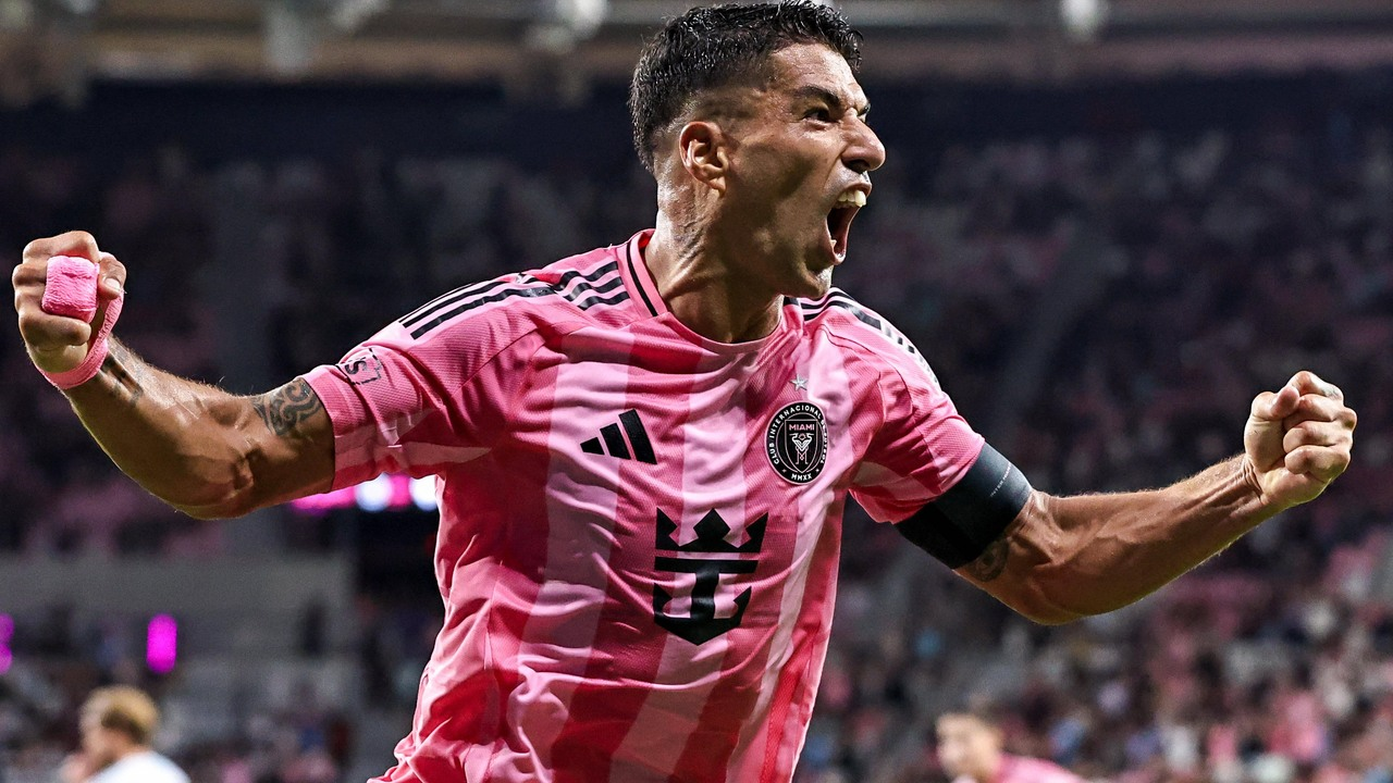Luis Suárez celebrates a goal with Inter Miami teammates