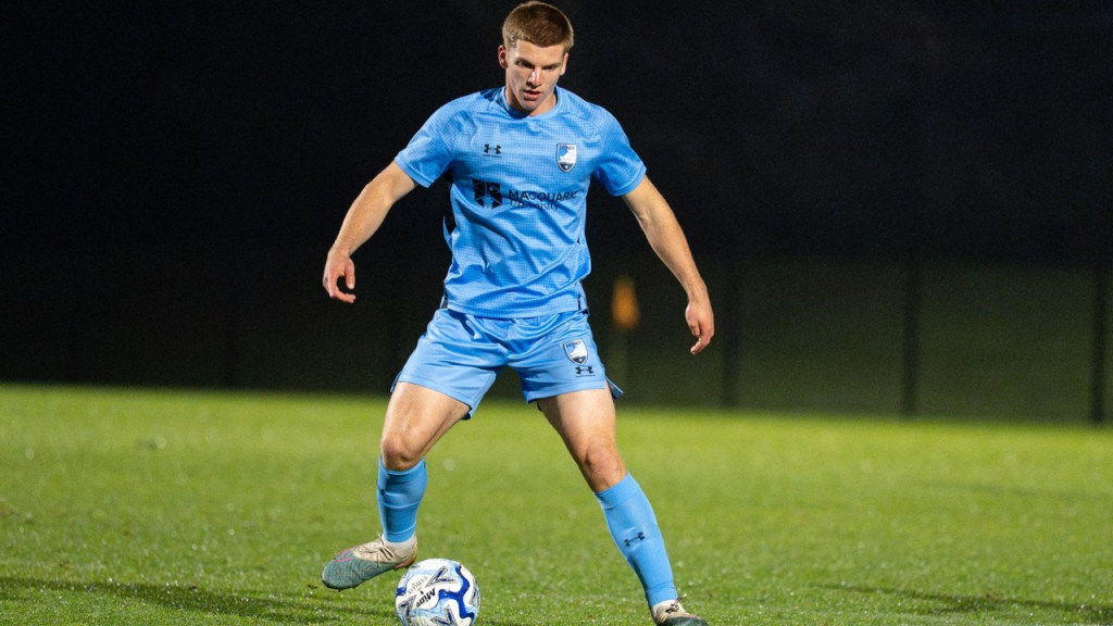 Sydney FC give Ethan Dyer his first professional contract