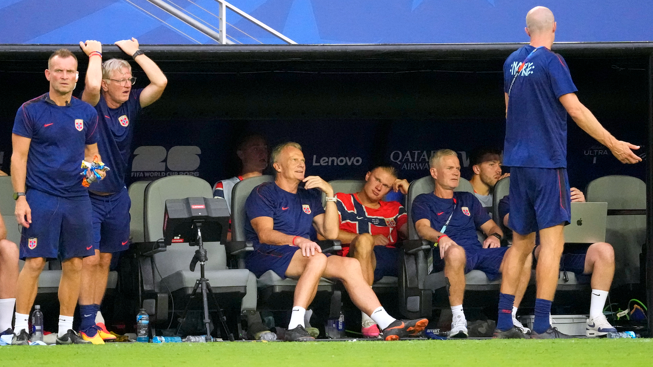 England players gathering during the World Cup quarter-final