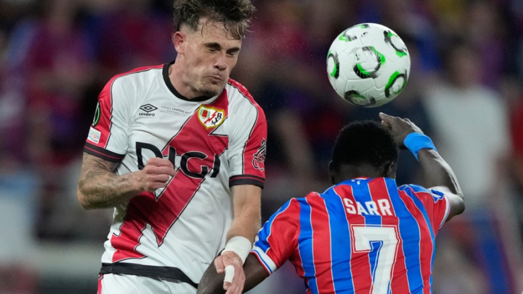 Pep Chavarria joins Chelsea from Rayo Vallecano