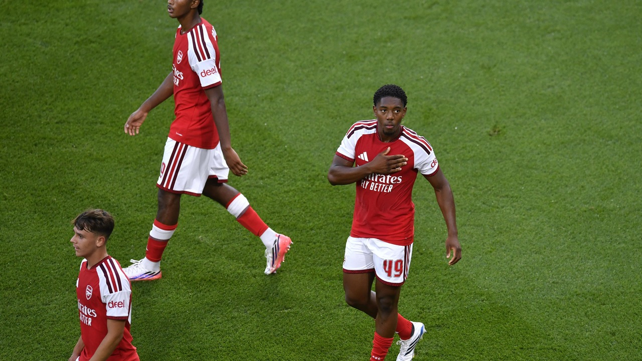 Premier League opening round begins with Arsenal against Coventry