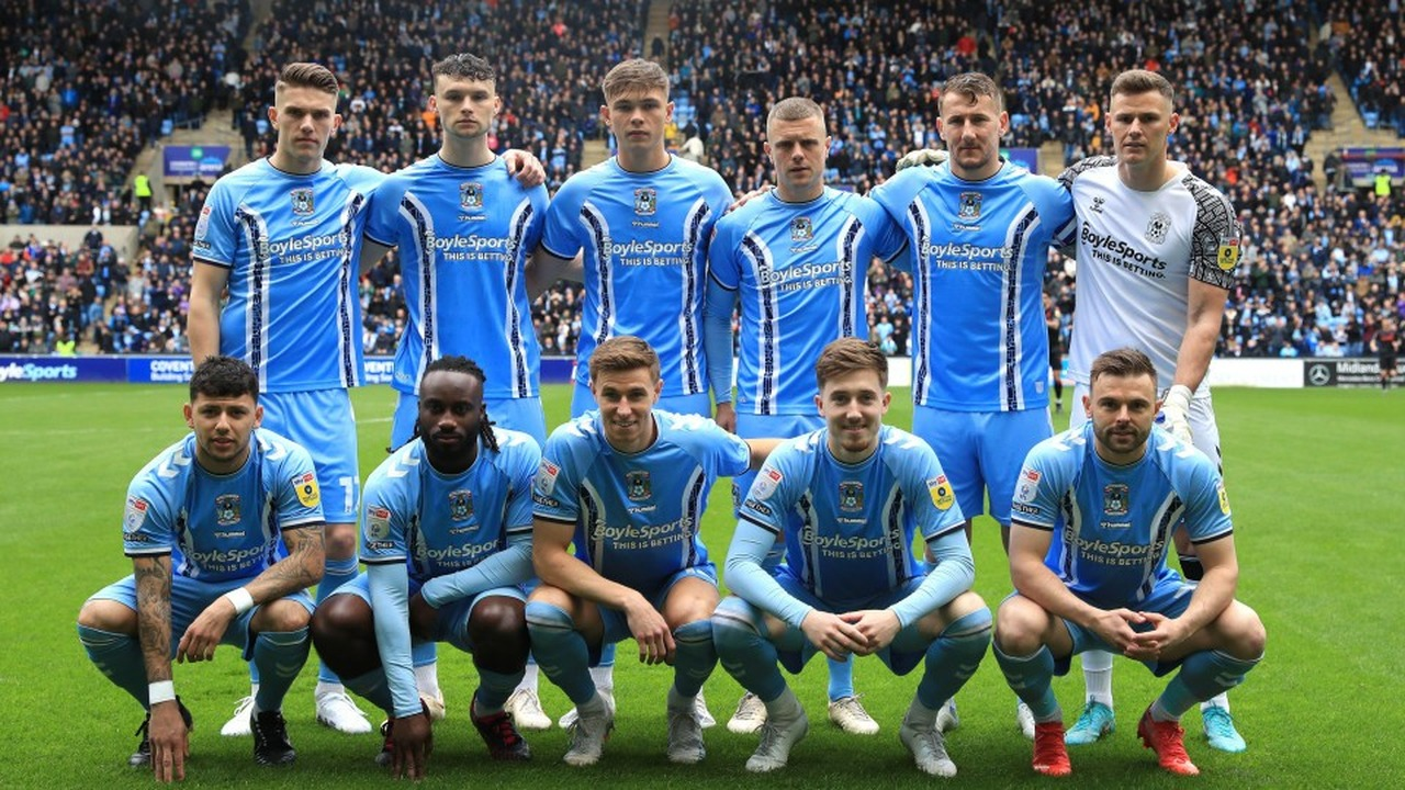 Coventry City players pose together